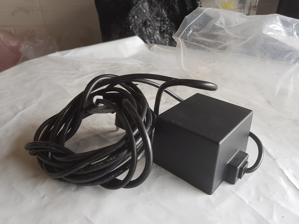 Used Hewlett Packard 17122B Power Supply