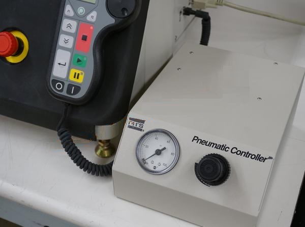 Used MTS  systems Corp Alliance RT/5 1120lbf (5KN) Testing Machine