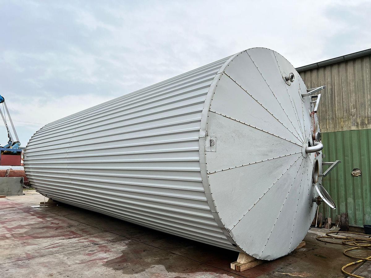 Used 150,000 Litre Stainless Steel Insulated Storage Tanks