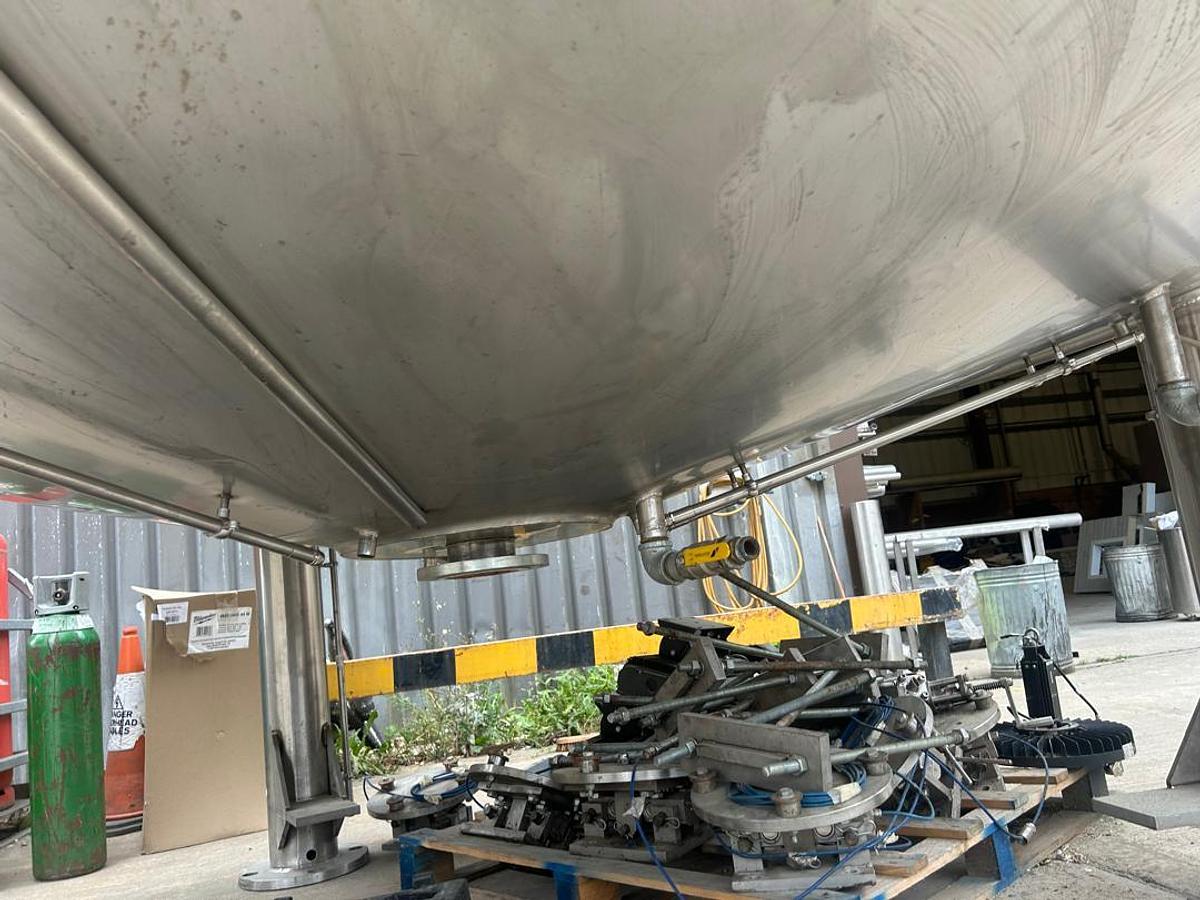 Used 25,000 Litre Stainless Steel Jacketed Mixing Tanks