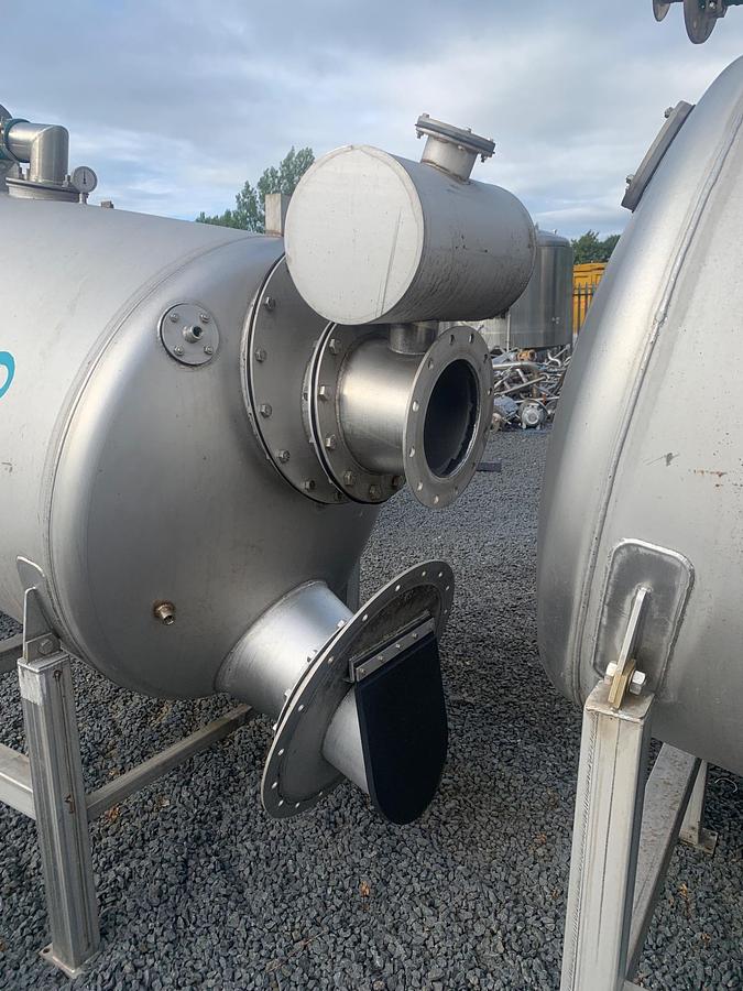Used 1000L Optimar stainless-steel fish handling / vacuum receiver vessels
