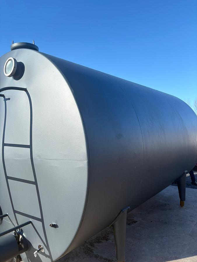 Used 15,000 Litre Stainless Steel Insulated Storage Tank with agitator