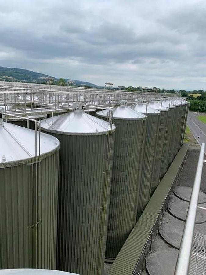 Used 325,000 Litre 304 Stainless Steel Tanks