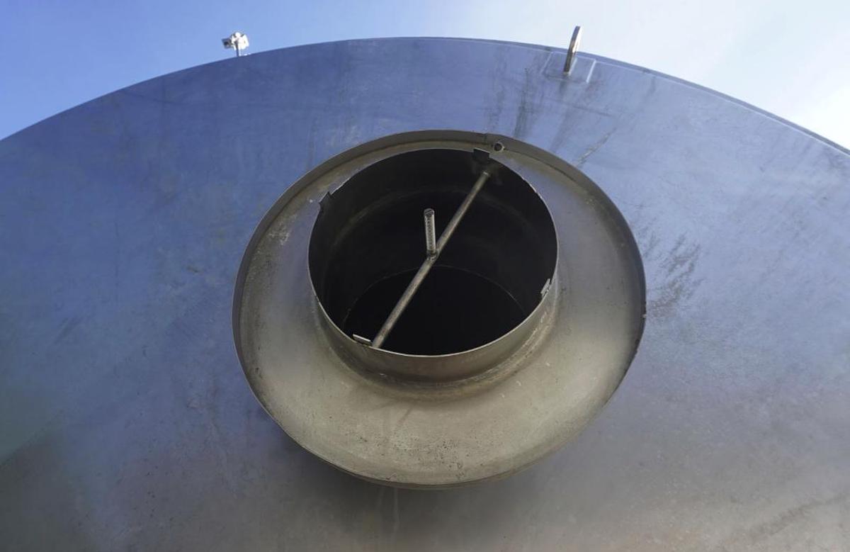 Used 22,000 Litre 316 Stainless Steel Tanks with Insulation, Heat Exchanger and Agitator