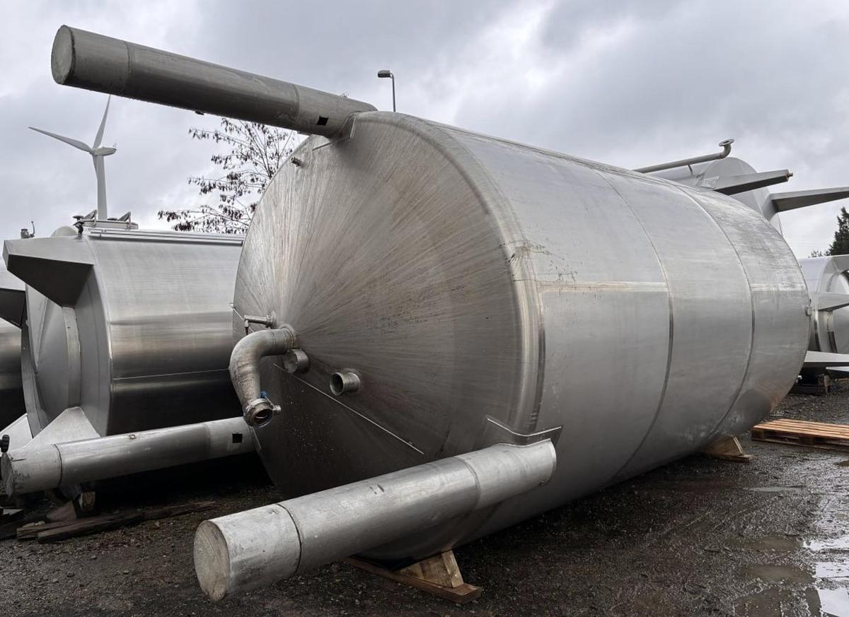 Used 30,000 Litre 304 Stainless Steel Mixing Tanks