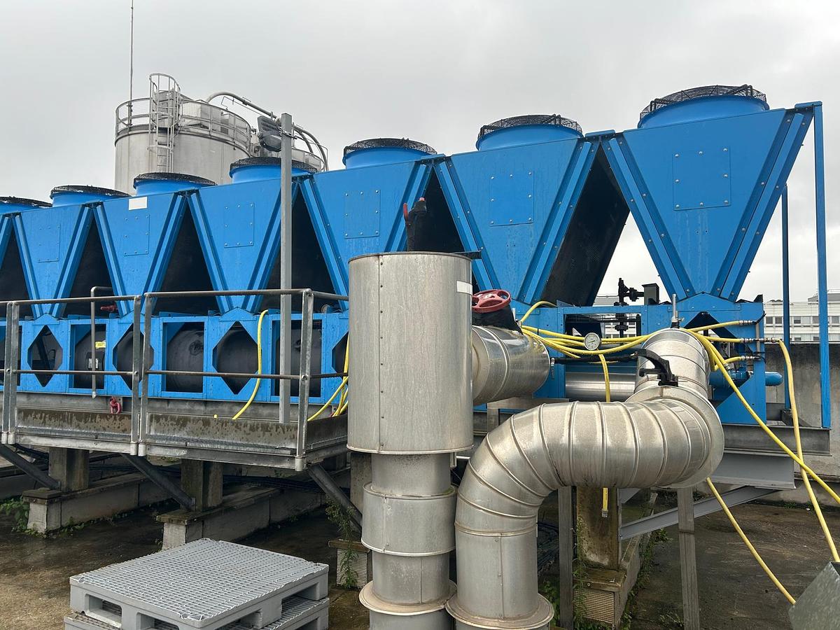 Used 2011 Axima Water Chiller Unit