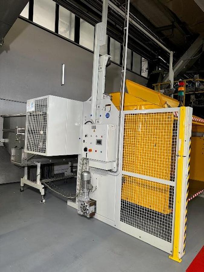 Used Used Krones COMBI-BLOC PET Bottling Line for Still Mineral Water | 25,000–32,000 BPH | 