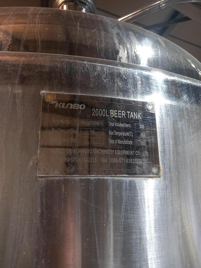 Used 2000 Litre Stainless Steel Fermenting Tanks