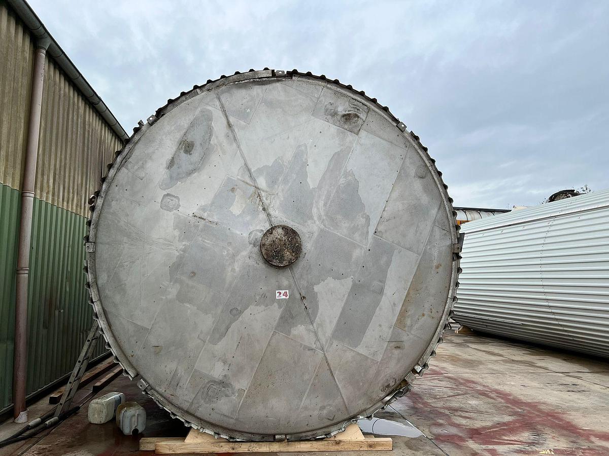 Used 150,000 Litre Stainless Steel Insulated Storage Tanks