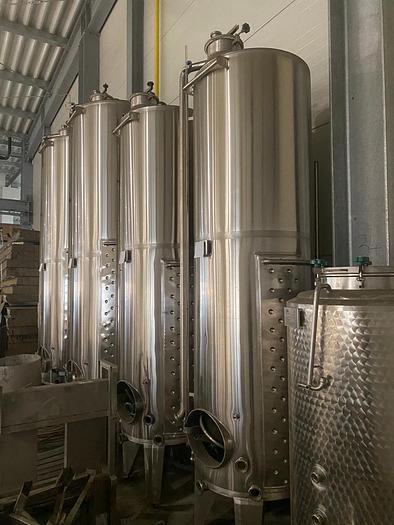 2,350 Litre 304 Stainless Steel tank