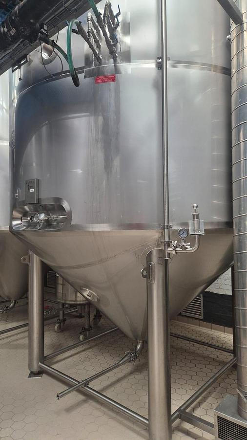 Used 17,000 Litre 304 Stainless Steel Fermentation Vessels