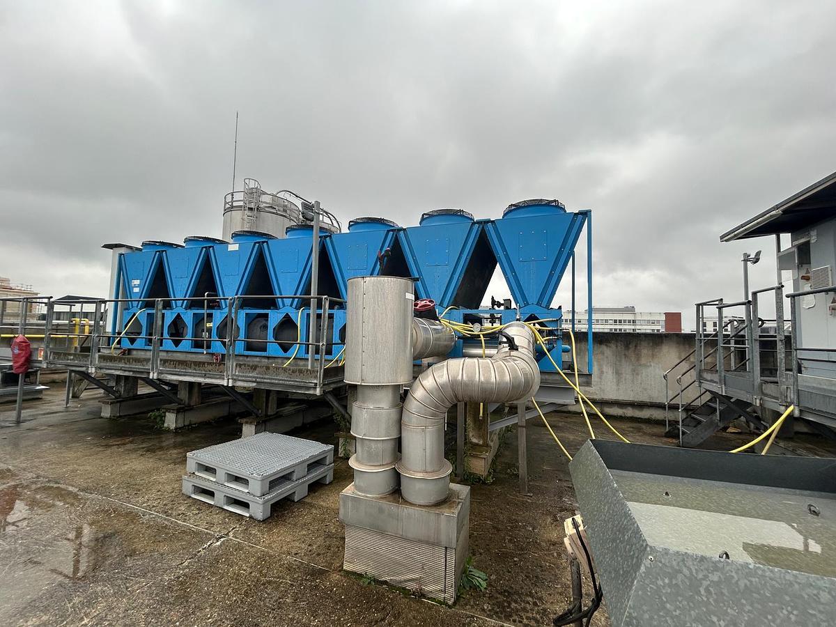 Used 2011 Axima Water Chiller Unit
