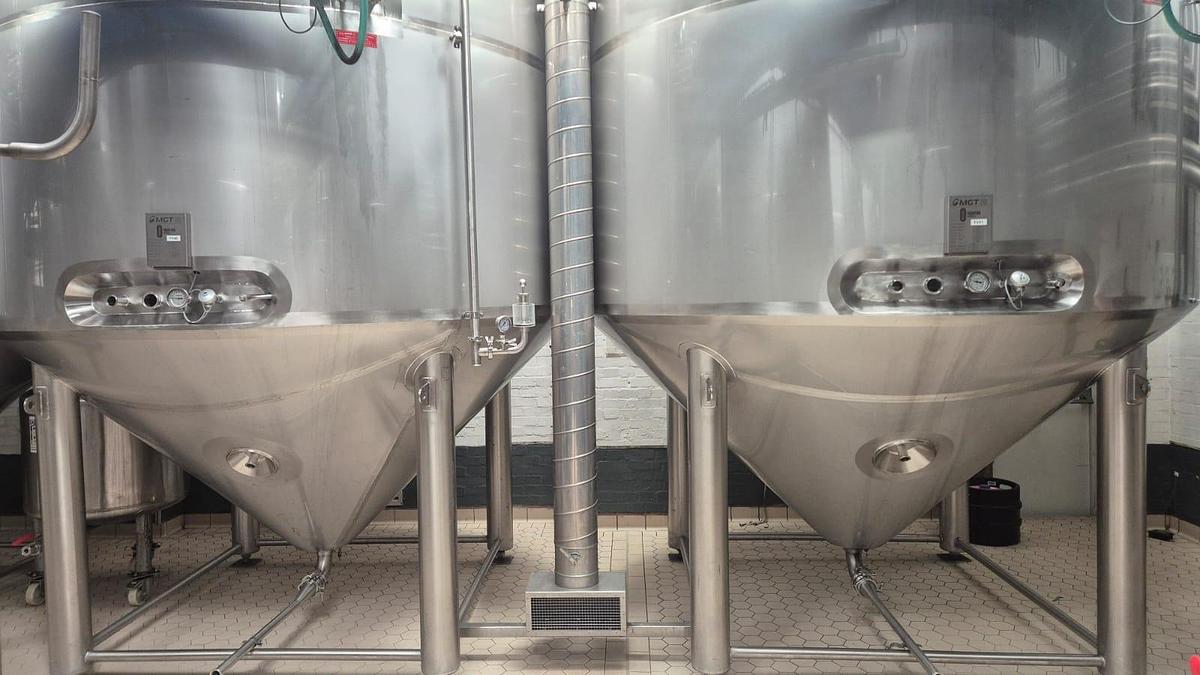 Used 17,000 Litre 304 Stainless Steel Fermentation Vessels