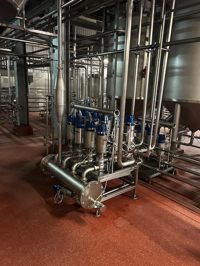 Used 49,000 Litre Stainless Steel Fermentation Vessels