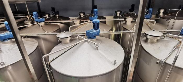 Used 31,000 Litre 304 Stainless Steel Mixing Tanks