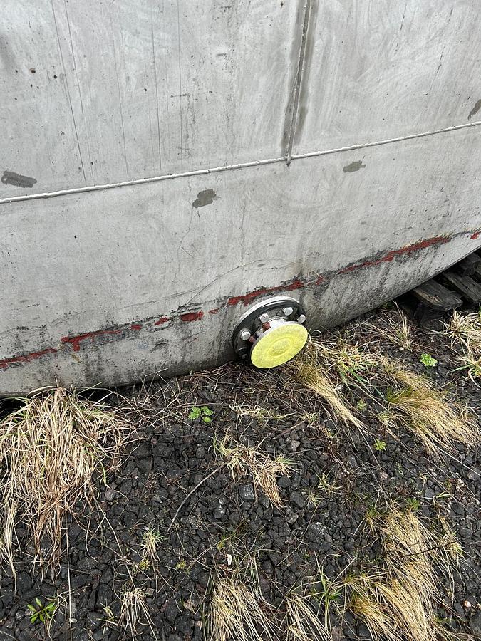 Used 100,000 Litre Stainless Steel Storage Tanks