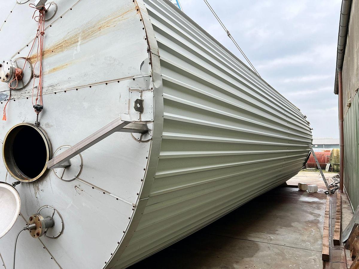 Used 150,000 Litre Stainless Steel Insulated Storage Tanks