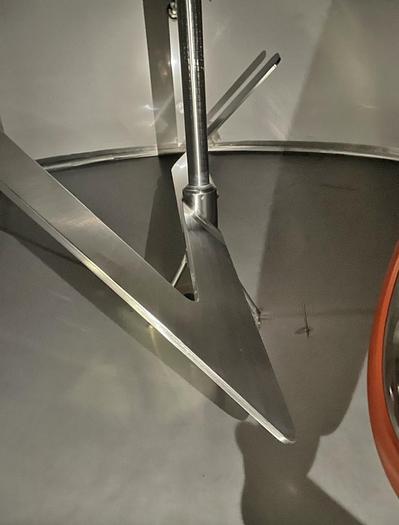 Used 31,000 Litre 304 Stainless Steel Mixing Tanks