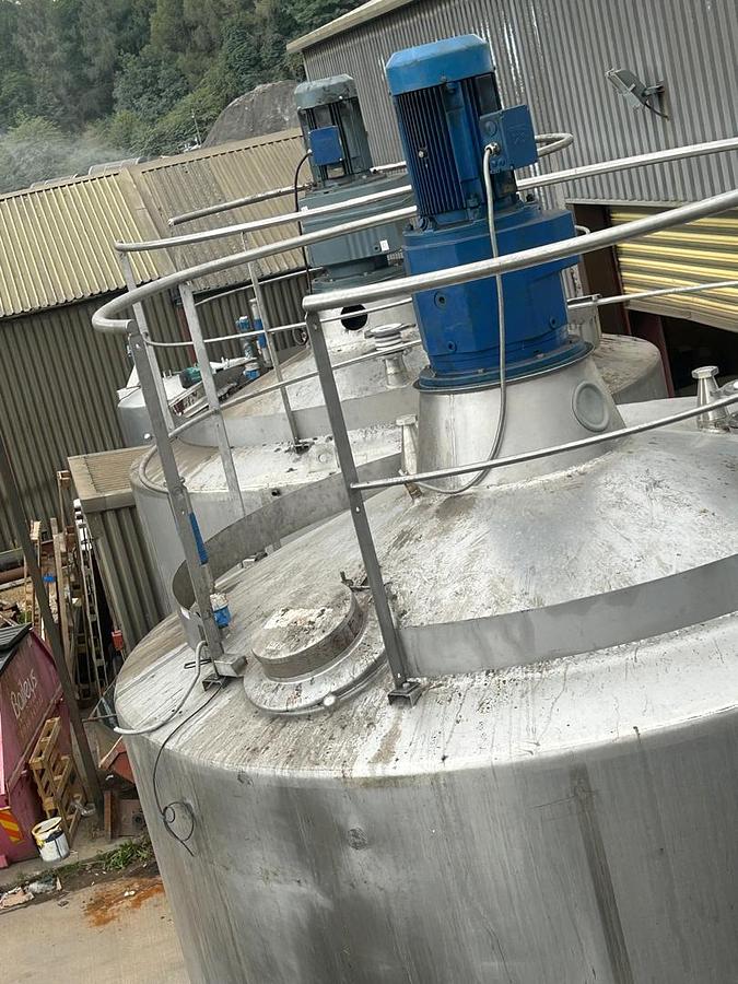 Used 25,000 Litre Stainless Steel Jacketed Mixing Tanks