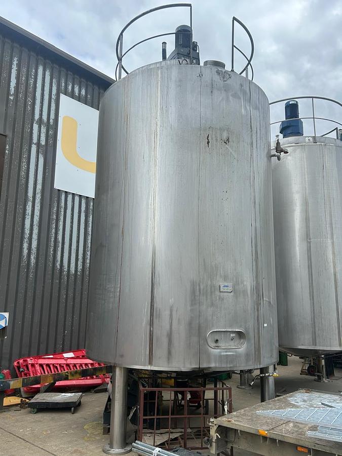 Used 25,000 Litre Stainless Steel Jacketed Mixing Tanks