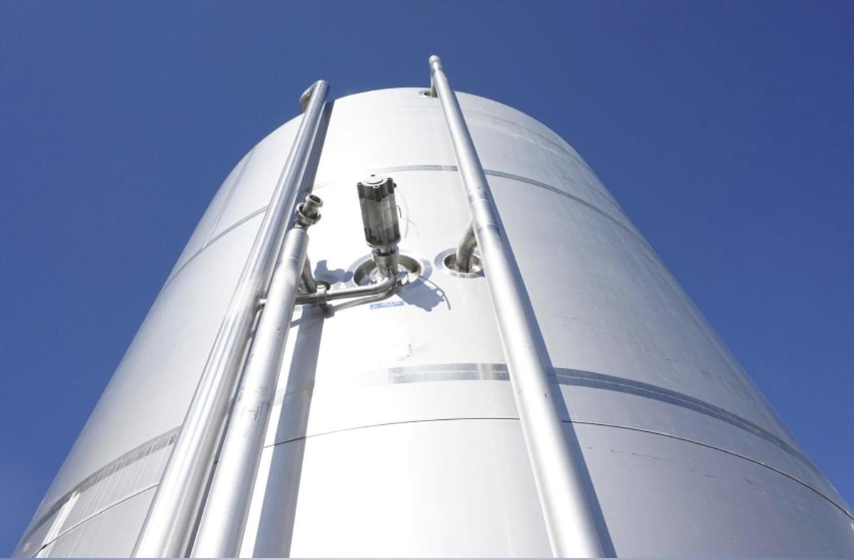 Used 25,000 Litre 316 Stainless Steel Tanks with Heat Exchanger