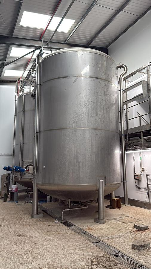 Used 60,000 Litre Stainless Steel Storage Tanks