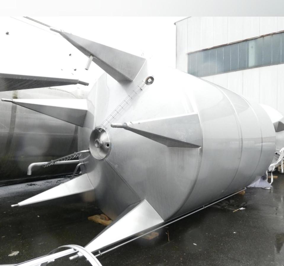 Used 25,000 Litre 316 Stainless Steel Tanks with Heat Exchanger
