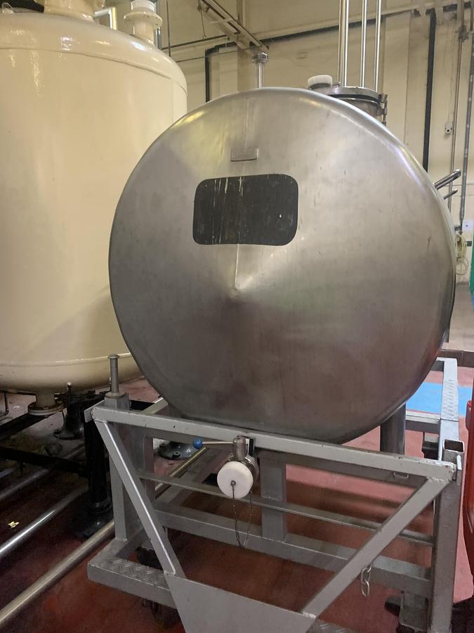 Used Used 1,300 Litre Stainless Steel Storage Tank / Process Vessel – 1300L