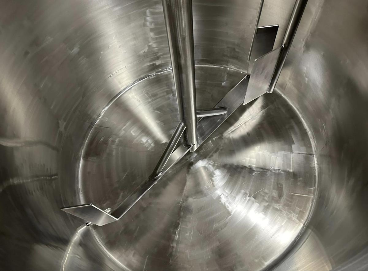 Used 4,000 Litre 304 Stainless Steel Mixing Tank