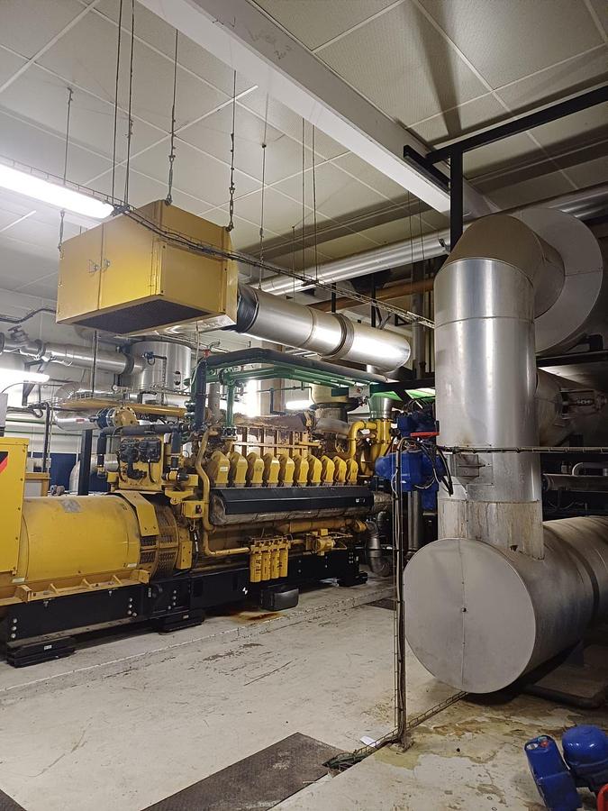 Used 2 × CATERPILLAR G3520C GAS GENERATORS | 3.88 MW | COMPLETE CHP POWER PLANT