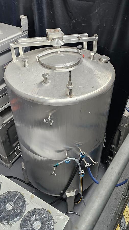 Used 2,300 litre Stainless Steel Storage Tanks
