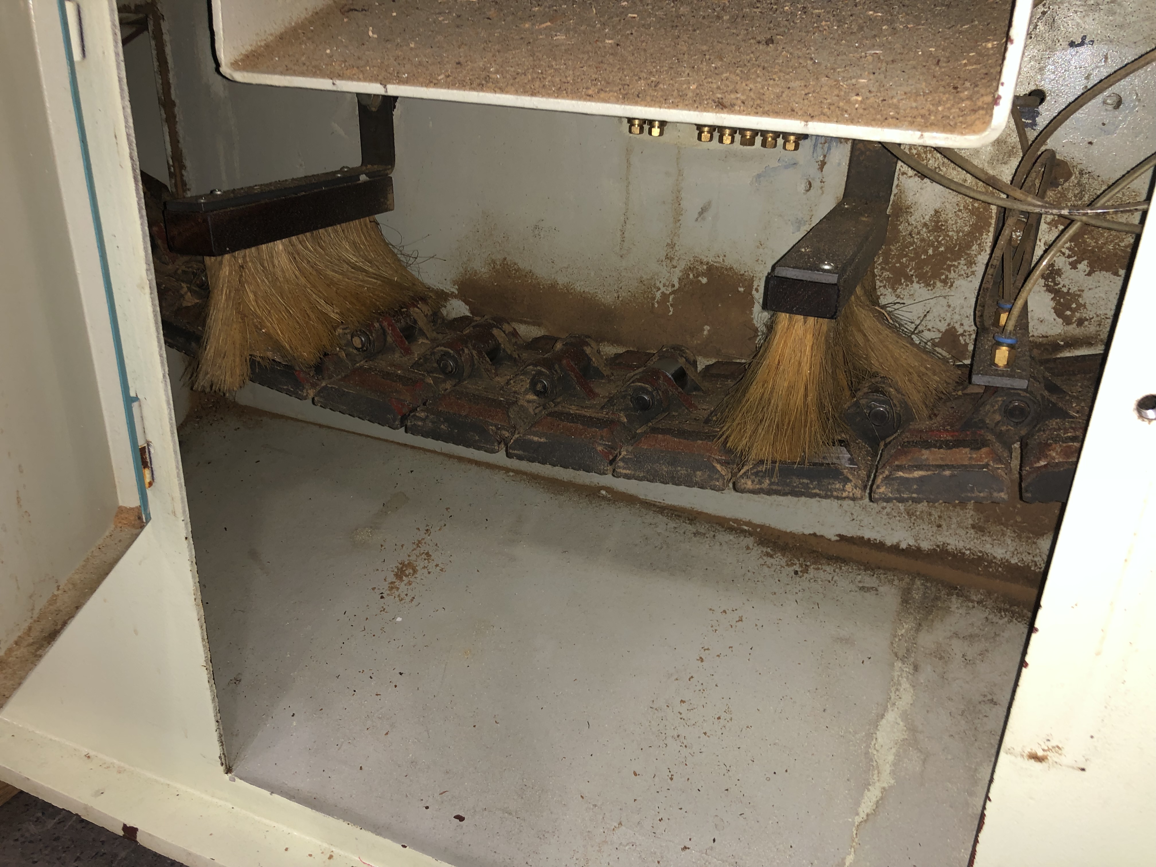 Used 2010 Silver SRS -610A