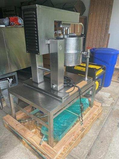 Used GROEN TDA/1-40, TA/2 40 QT. DIRECT STEAM COOKER MIXER w/ TWIN AGITATION & SCRAPE SURFACE (#785)