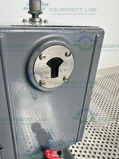 Used Welch  1402 DuoSeal Belt-Driven Rotary Vane Vacuum Pump 115/230V