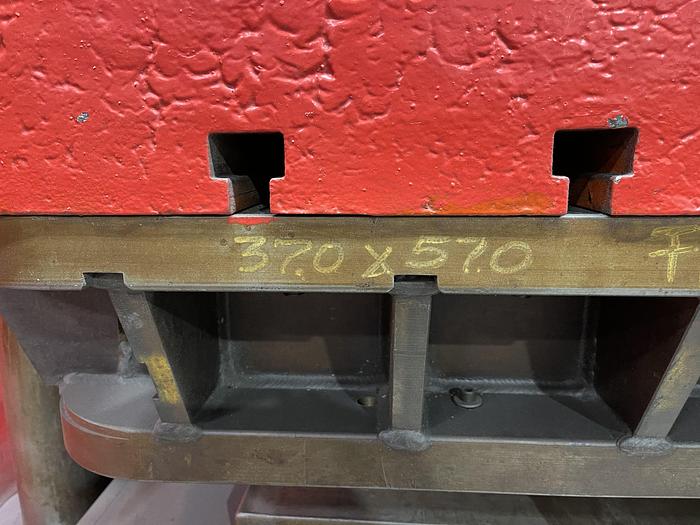 Used Southwark 500 Ton Hydraulic Rubber Pad Press