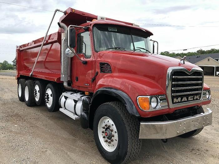 Used 2006 Mack CV713