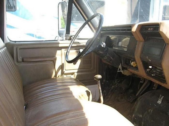 Used 1987 Mobile B61HD Drill Rig