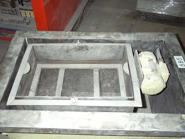Used VIBRATING SIEVE WITH STAINLESS STEEL TANK ON WHEELS