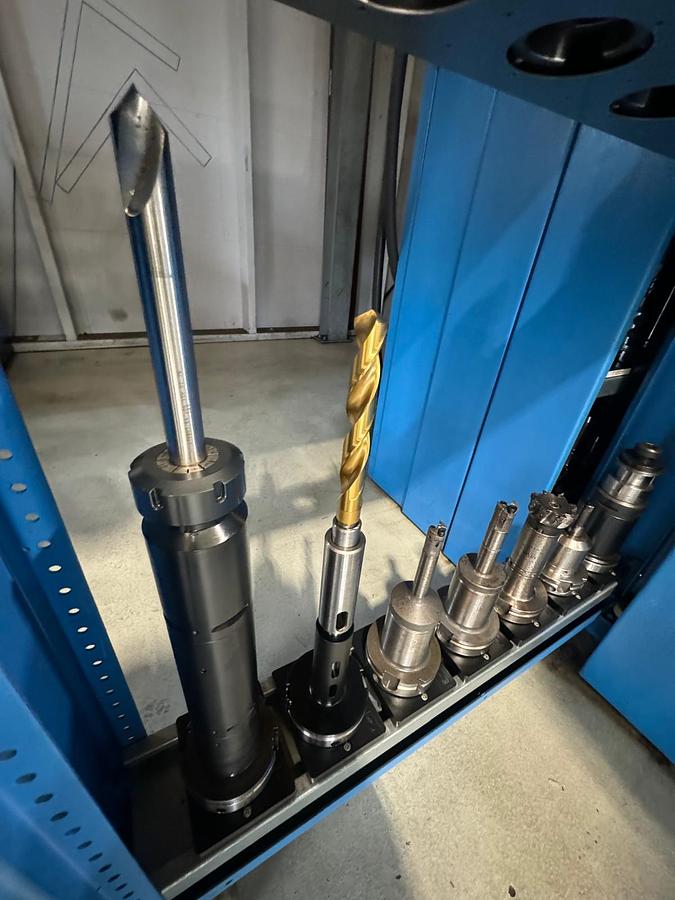 Used 4-ACHSEN BAZ MANDELLI STORM 2500 BJ. 2007