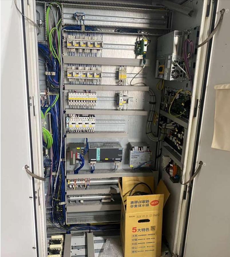 Used Zahnrad-Abwälzfräsmaschine LIEBHERR LC 380 Baujahr 2011