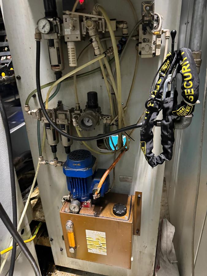 Used 4-ACHSEN BAZ MANDELLI STORM 2500 BJ. 2007