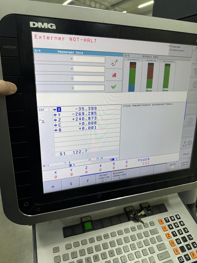 Used DMG MORI 60 eVo inklusive Automation DMG PH 150-8