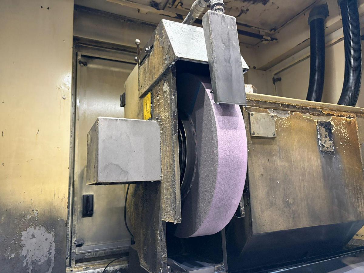 Used CNC Rundschleifmaschine Geibel & Hotz Baujahr 2012 Modell RS 2000 CM DS