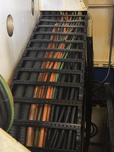 Used Zahnrad-Abwälzfräsmaschine SU HURTH MODUL WF 800/1200 Baujahr 2001