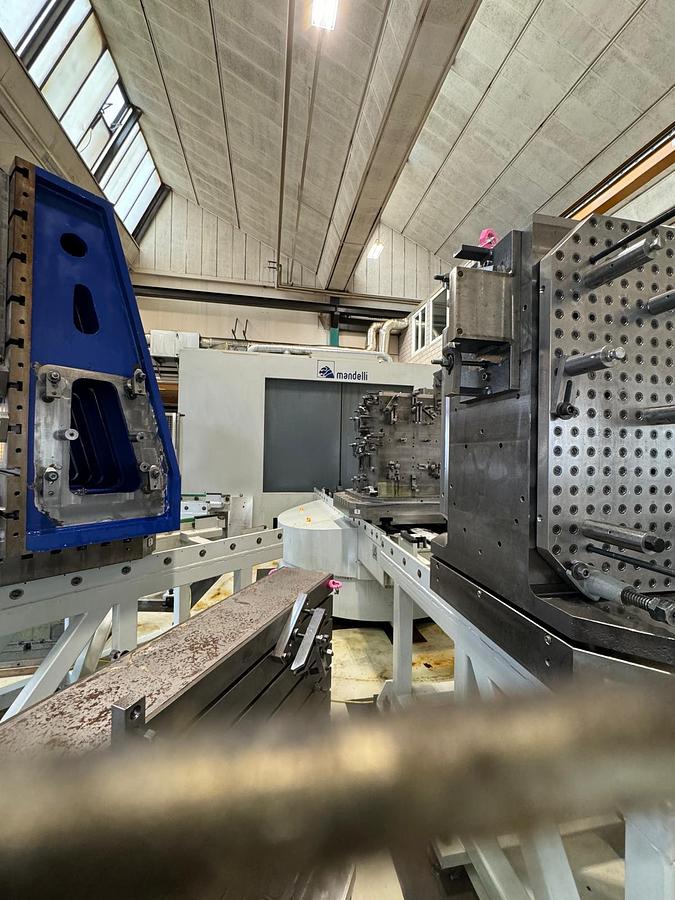 Used 4-ACHSEN BAZ MANDELLI STORM 2500 BJ. 2007