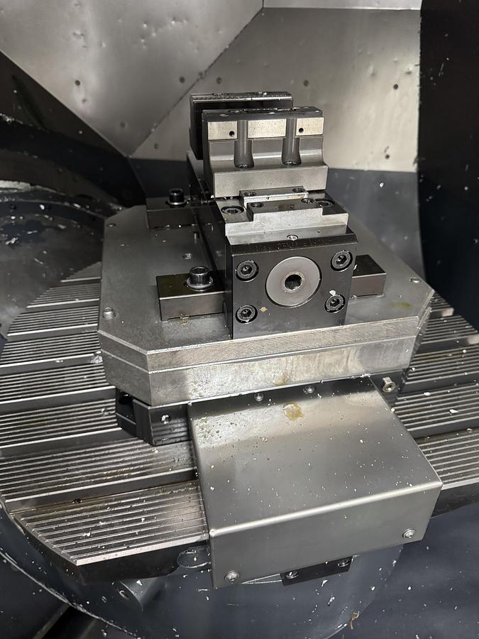 Used DMG MORI 60 eVo inklusive Automation DMG PH 150-8