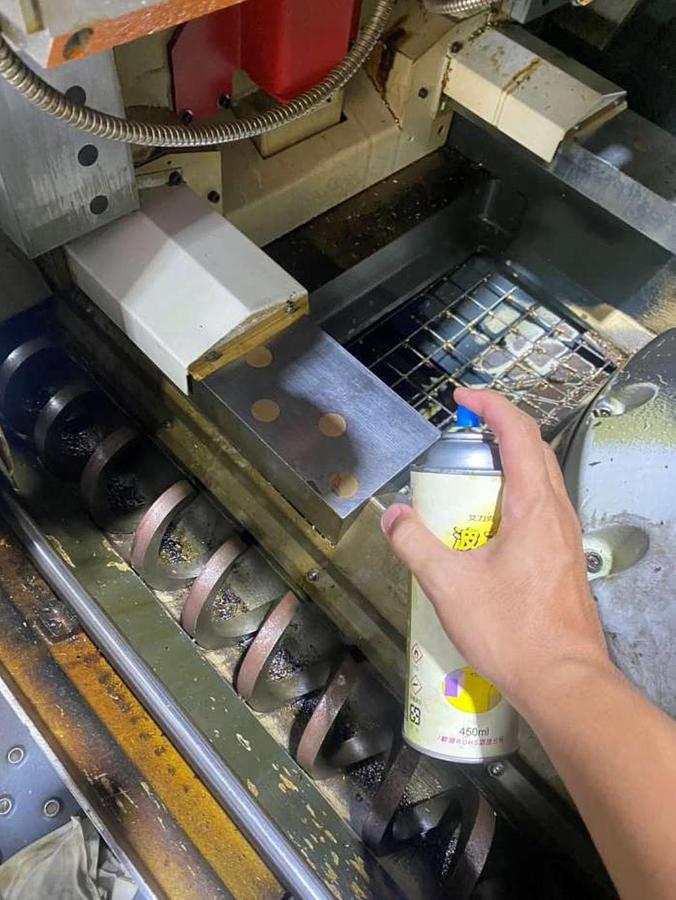 Used Zahnrad-Abwälzfräsmaschine LIEBHERR LC 380 Baujahr 2011