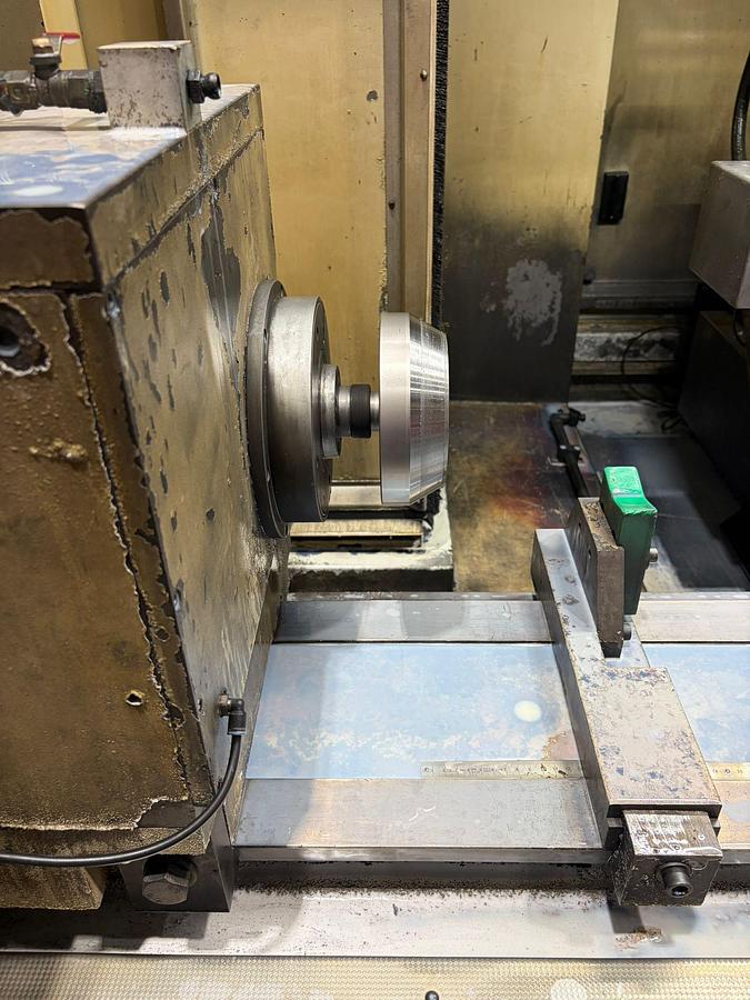 Used CNC Rundschleifmaschine Geibel & Hotz Baujahr 2012 Modell RS 2000 CM DS