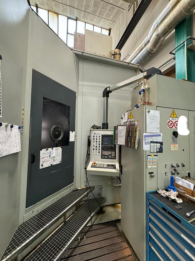 Used 4-ACHSEN BAZ MANDELLI STORM 2500 BJ. 2007