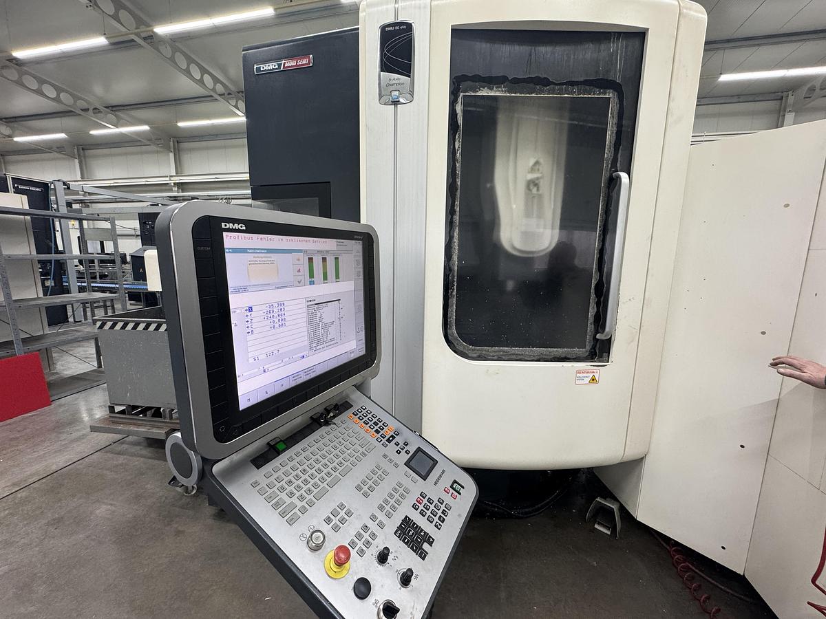 Used DMG MORI 60 eVo inklusive Automation DMG PH 150-8